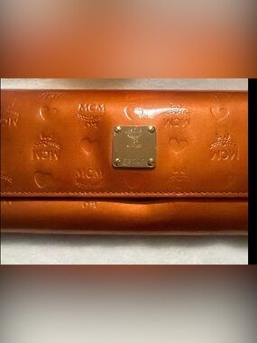 MCM Wallet